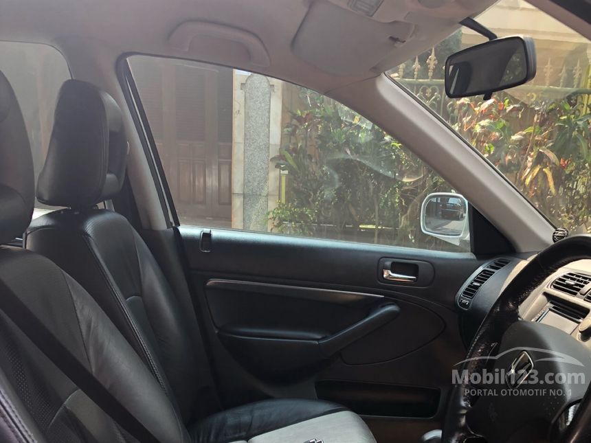 Jual Mobil Honda Civic 2004 VTi S 1 7 di Jawa Timur Jual Mobil Honda Civic 2004 VTi S 1 7 di Jawa Timur