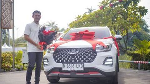 Pebulutangkis Fajar Alfian Belikan Orang Tua Mobil Chery Tiggo 5X