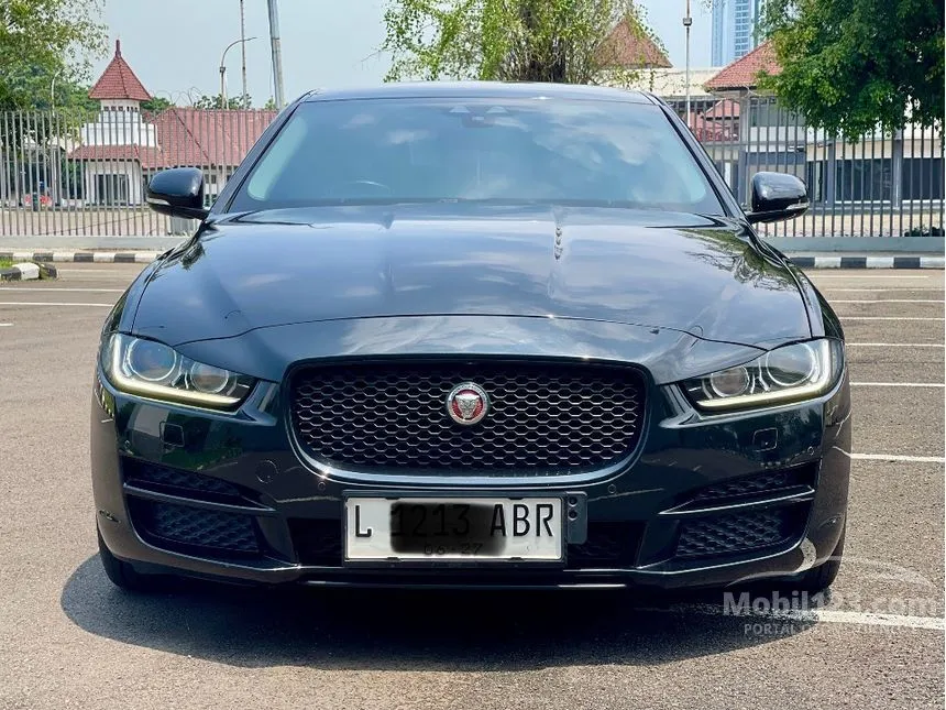 2016 Jaguar XE Prestige Sedan
