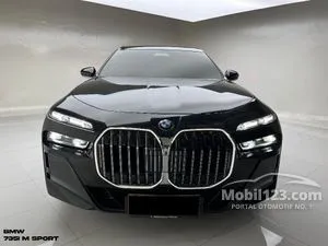2023 BMW 735i 3.0 M Sport Sedan