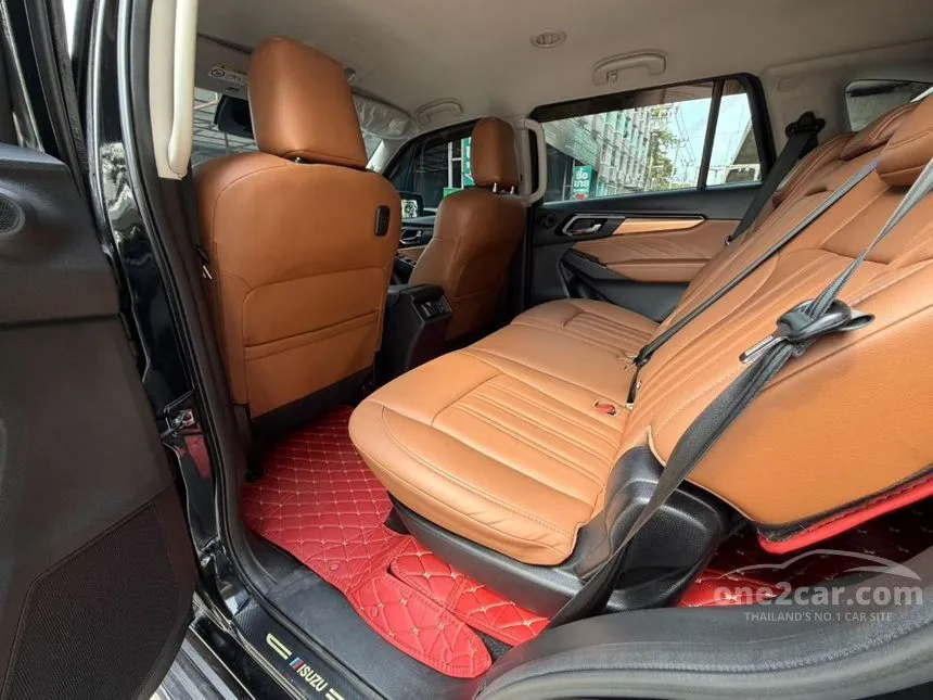 2022 Isuzu MU-X Ultimate SUV