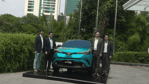 Harga Toyota C-HR Hybrid di Indonesia Rp 523 Juta