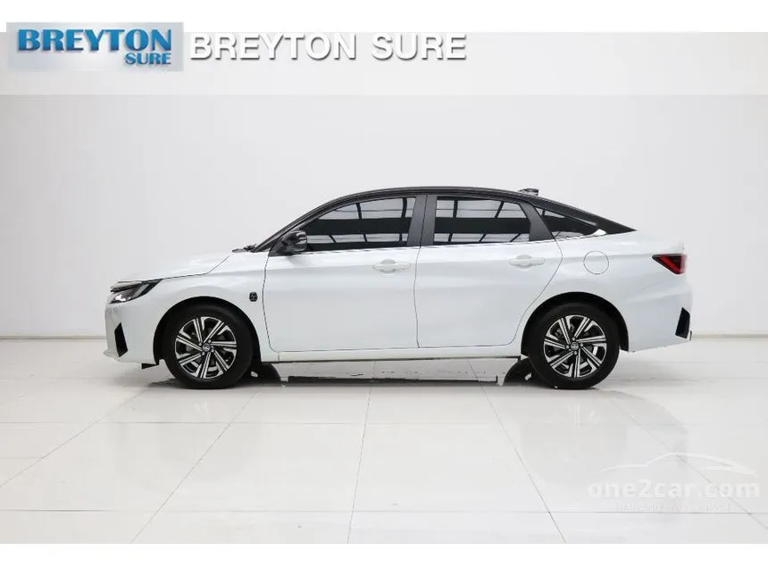 2022 Toyota Yaris Ativ Premium Luxury Sedan