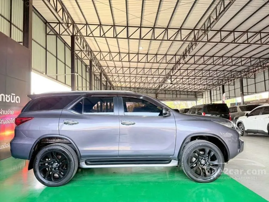 2019 Toyota FORTUNER V SUV
