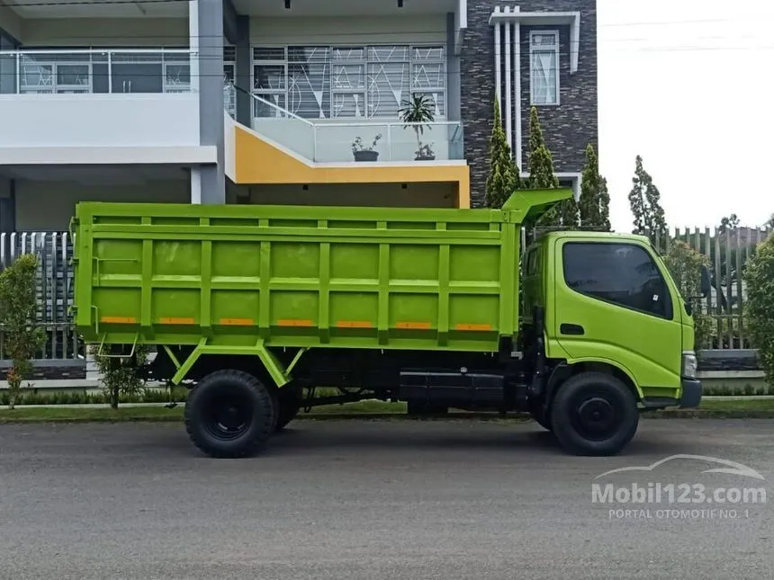 Jual Mobil Hino Dutro 2021 130 HD 4.0 Di Kalimantan Barat Manual Trucks ...