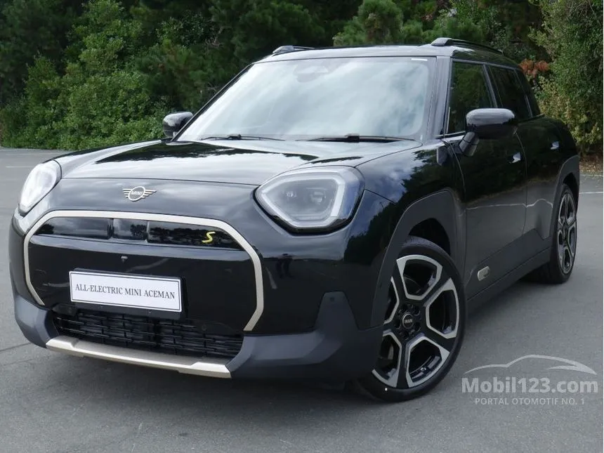 2025 MINI Aceman SE Hatchback