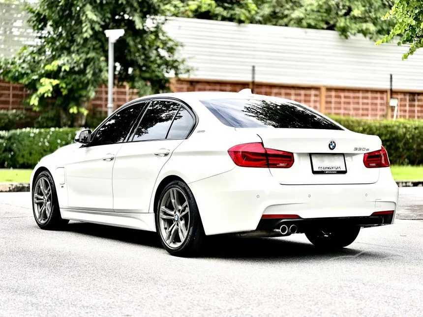 2018 BMW 330e M Sport Sedan