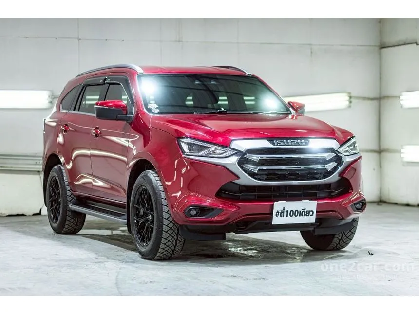 2022 Isuzu MU-X Ultimate SUV