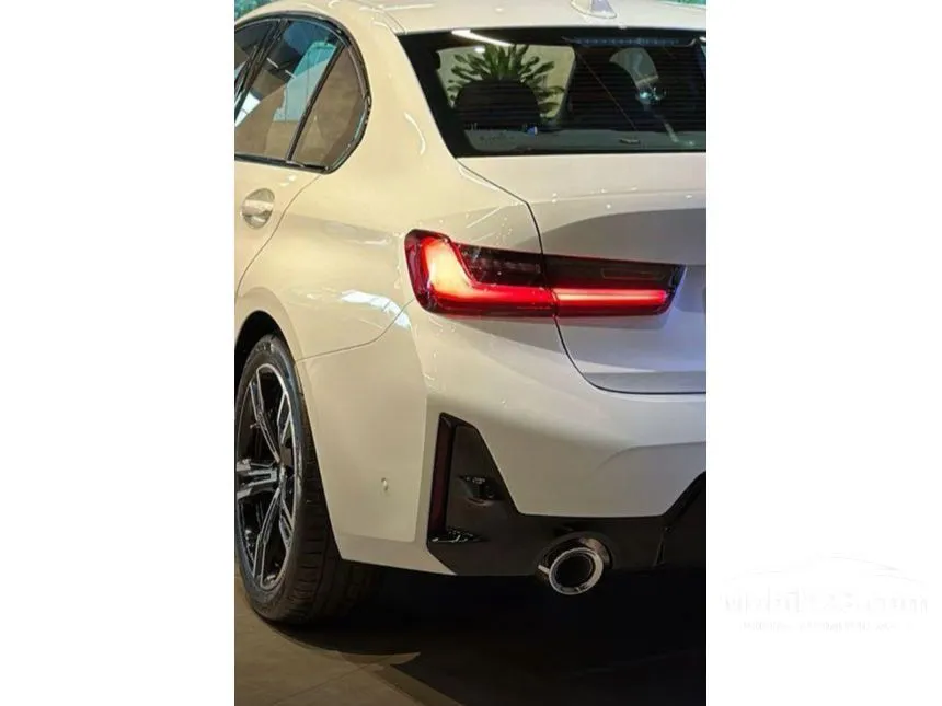 2025 BMW 320i M Sport Sedan