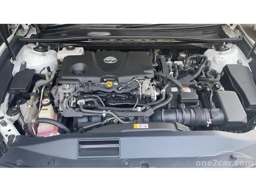 2019 Toyota Camry Hybrid Premium Sedan