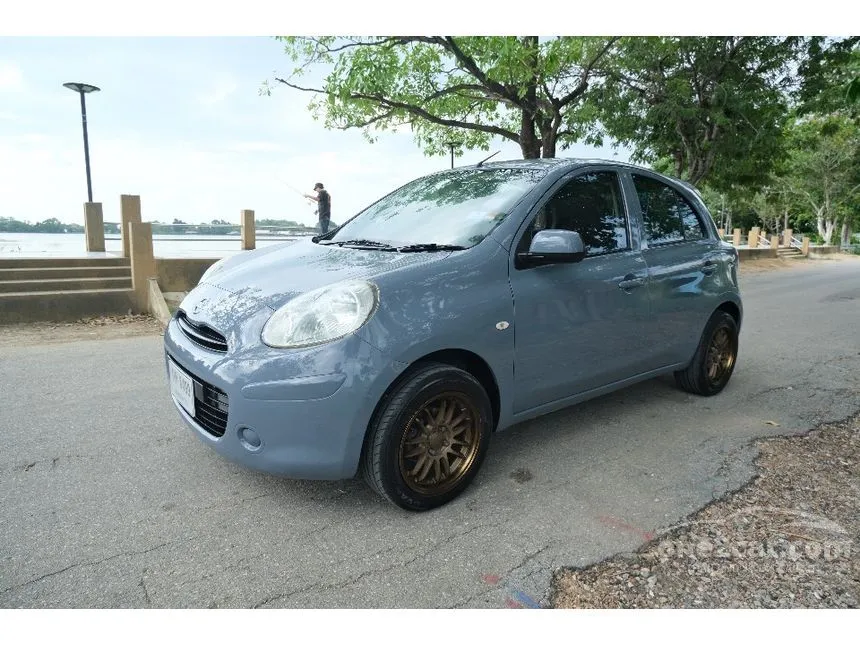 2011 Nissan MARCH S Hatchback