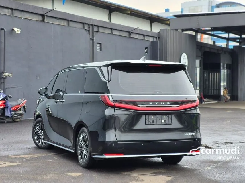 2023 Lexus LM 350h 4 Seater MPV