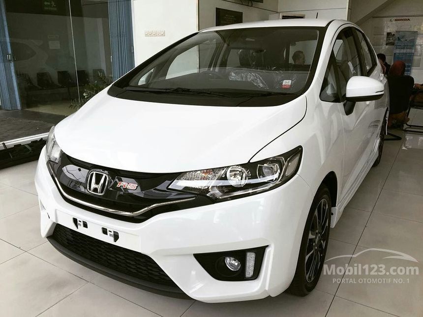 Jual Mobil Honda Jazz 2017 Rs 1 5 Di Jawa Timur Automatic Hatchback Putih Rp 271 250 000 4052222 Mobil123 Com