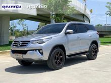 2015 Toyota Fortuner 2.8 (ปี 15-18) V SUV