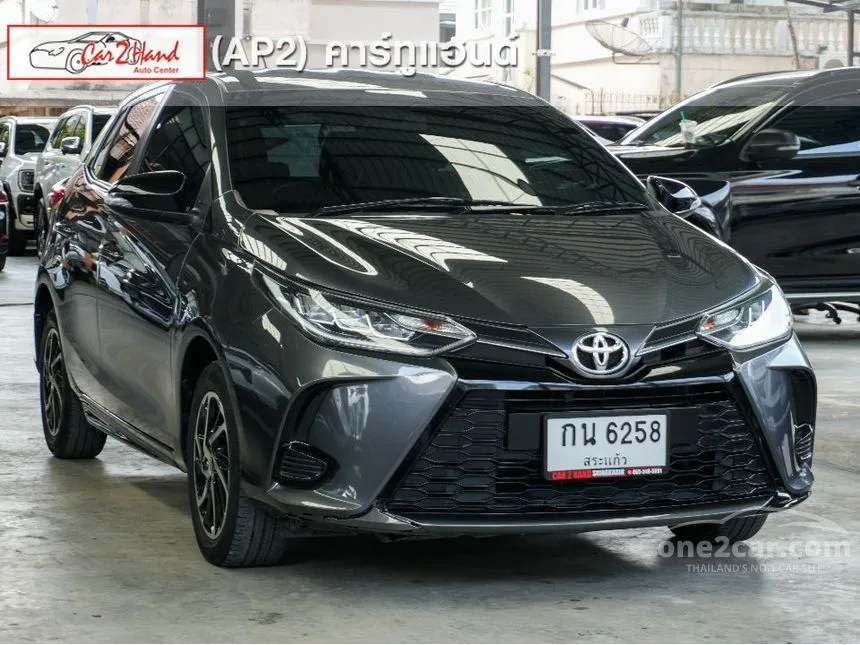 2020 Toyota YARIS Mid Hatchback