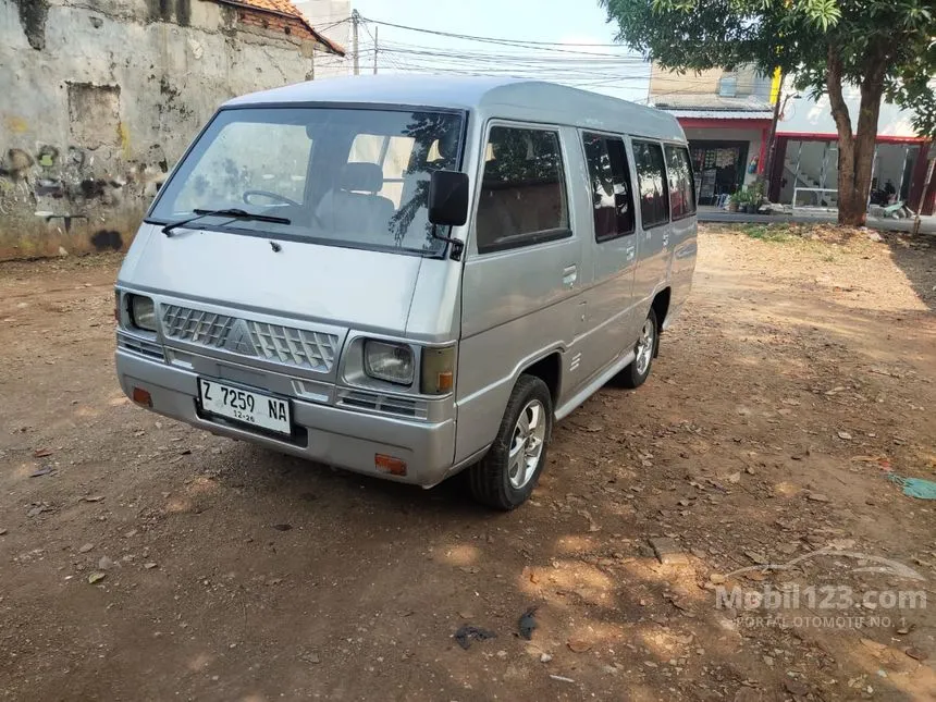 Jual Mobil Mitsubishi Colt L300 2005 Minibus High Roof Deluxe AC 2.5 di DKI Jakarta Manual Van Silver Rp 78.000.000