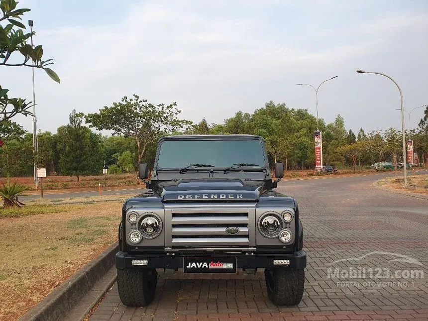 Jual Mobil Land Rover Defender 2014 110 2.2 di Banten Manual SUV Hitam Rp 2.350.000.000