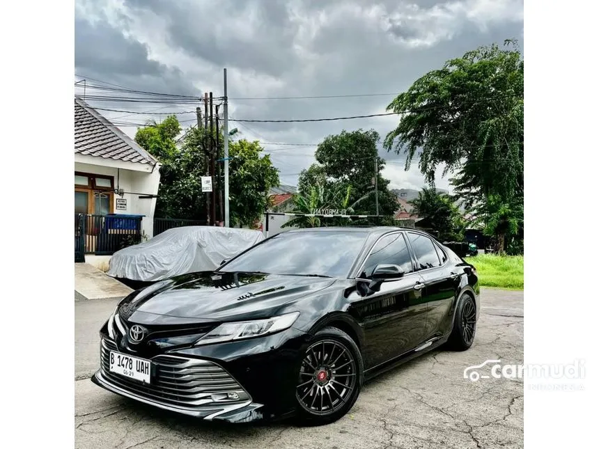 2019 Toyota Camry V Sedan
