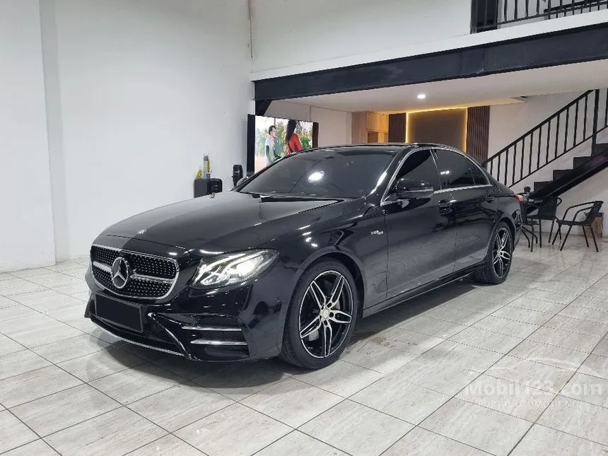 2017 Mercedes-Benz E300 AMG Line Sedan