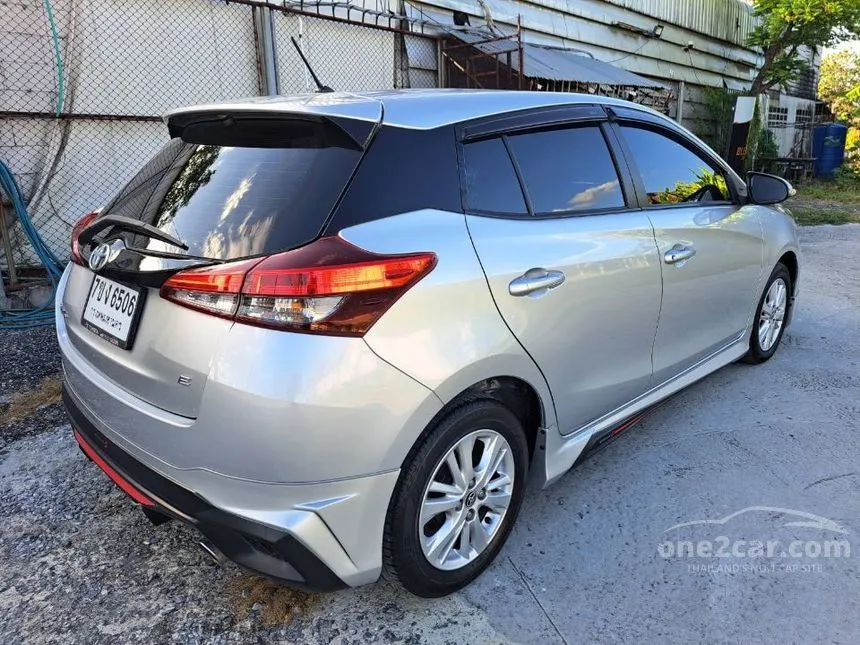 2018 Toyota YARIS E Hatchback