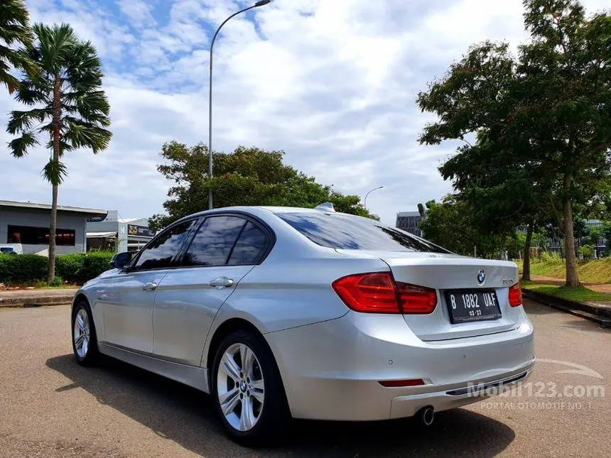 Jual Mobil BMW 320i 2015 Sport 2.0 di DKI Jakarta Automatic Sedan ...