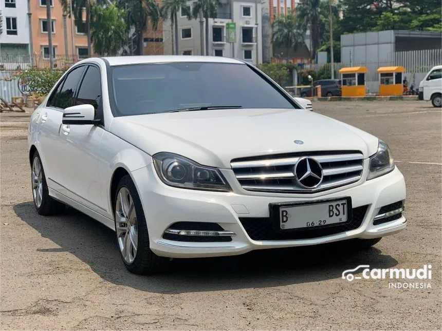 2014 Mercedes-Benz C200 CGI Avantgarde Sedan