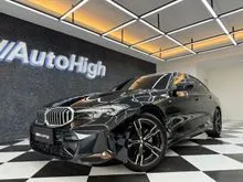 2023 BMW 320i 2.0 M Sport Sedan [Km11.000] Nik2023 Facelift LCi Black On Black Speedo Digital PBD ATPM Wrnty5Thn #AUTOHIGH #BEST OFFER
