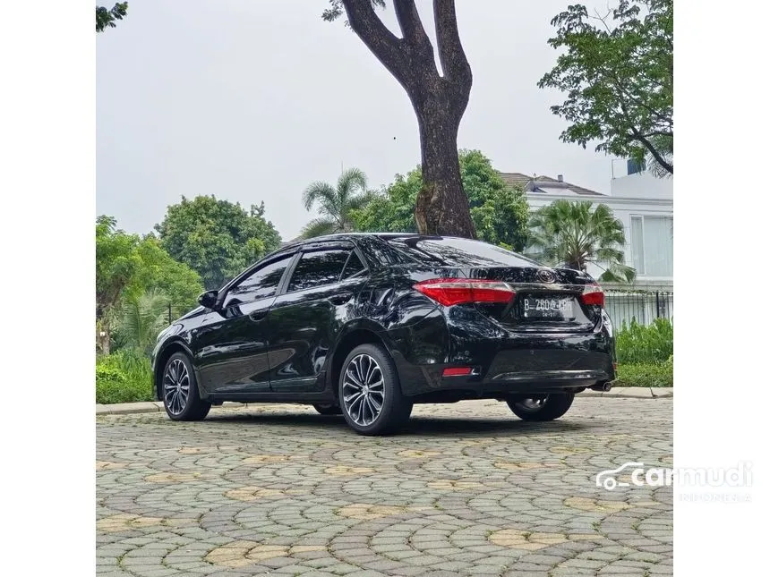 2015 Toyota Corolla Altis V Sedan