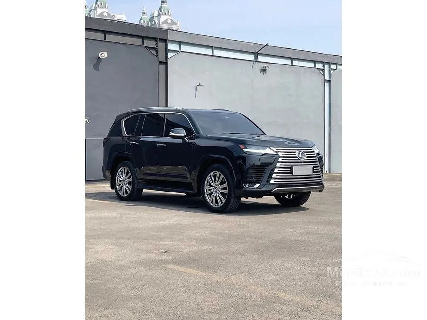 2026 Lexus LX 700h VIP SUV