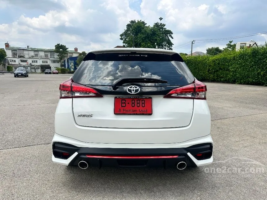 2021 Toyota YARIS Entry Hatchback