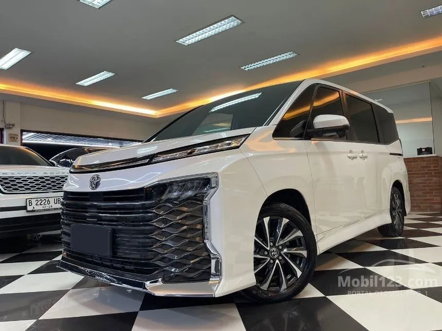 Jual Mobil Toyota Voxy 2023 2.0 di DKI Jakarta Automatic Van Wagon Putih Rp 535.000.000