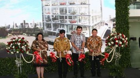 Honda Resmikan Dealer Terbesarnya di Indonesia