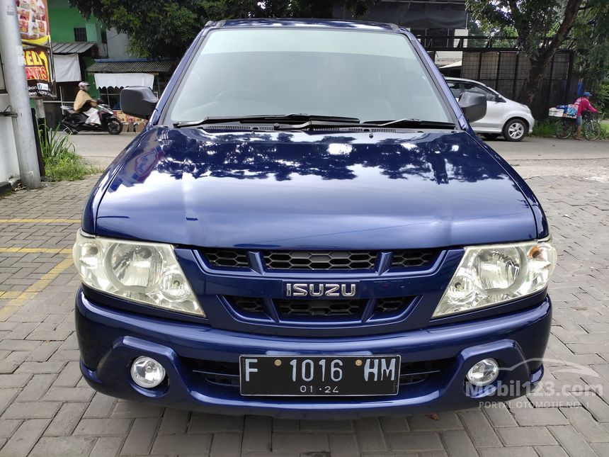 Jual Mobil Isuzu Panther 2004 LM 2.5 di Jawa Barat Manual 