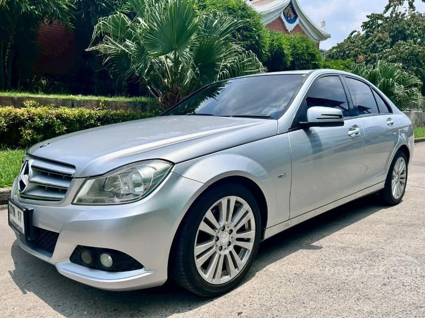 2013 Mercedes-Benz C200 CGI BlueEFFICIENCY Sedan