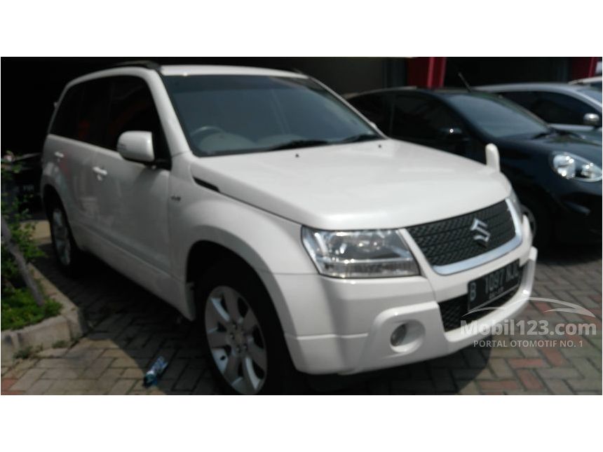 Jual Mobil  Suzuki  Grand  Vitara  2012 2 4 2 4 di  Banten  