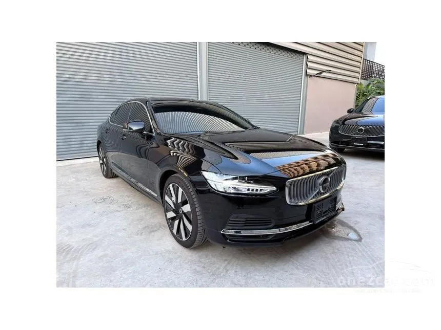 2026 Volvo S90 Recharge Ultimate T8 Bright Sedan