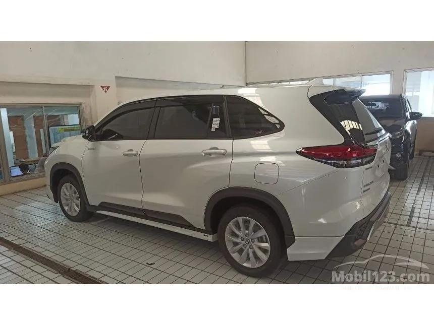 2024 Toyota Kijang Innova Zenix V HV Wagon