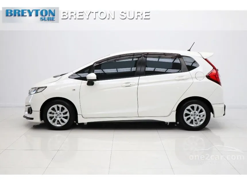 2017 Honda JAZZ V Hatchback