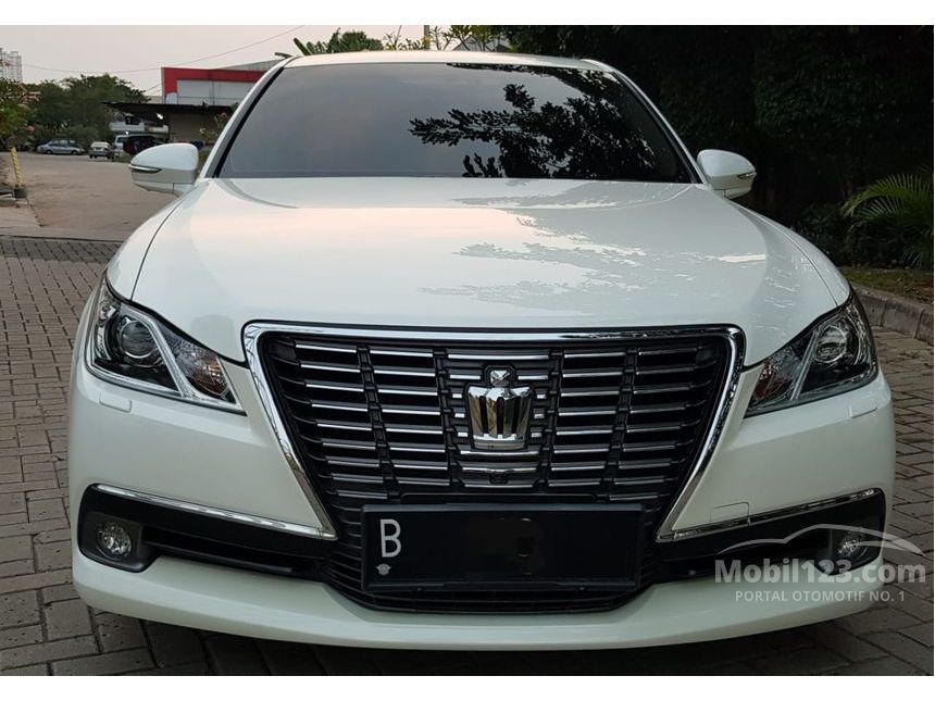 Jual Mobil  Toyota  Crown  2013 Royal  Saloon  3 0 di DKI 