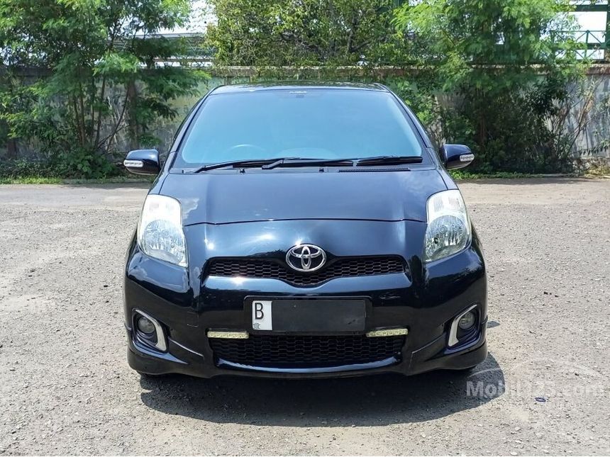 2012 Toyota Yaris 1.5 E Hatchback
