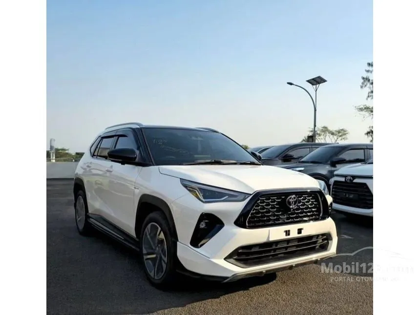 Jual Mobil Toyota Yaris Cross 2024 S GR Parts Aero Package 1.5 di Banten Automatic Wagon Putih Rp 402.000.000