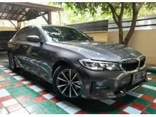 2021 BMW 320i 2.0 Sport Sedan * DP 5 jt ajah....