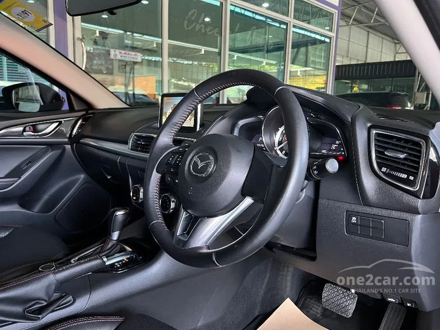 2015 Mazda 3 S Sports Hatchback