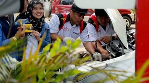 NGK Edukasi Puluhan Komunitas Toyota dan Daihatsu