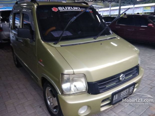 Suzuki Mobil bekas dijual di Semarang Jawa-tengah 