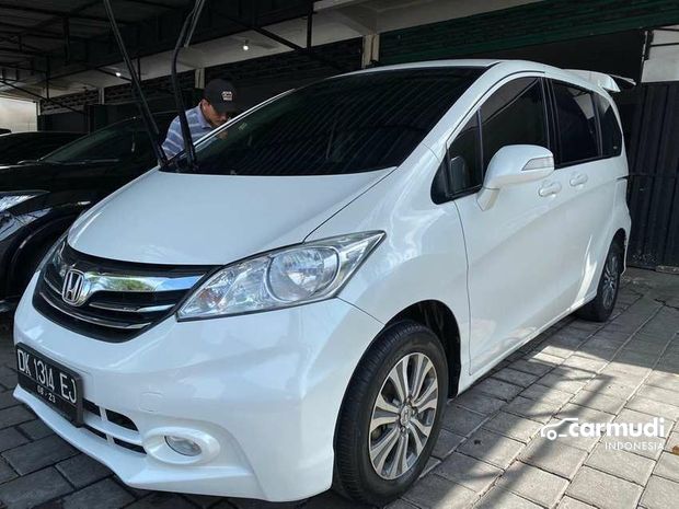 Beli Mobil Honda Freed  Baru  Bekas Kisaran Harga 