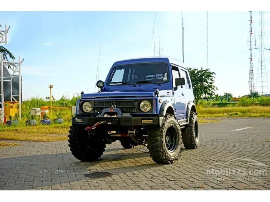 Jual Mobil Suzuki Katana 2004 GX 1.0 di Jawa Timur Manual Jeep Biru Rp 199.000.000