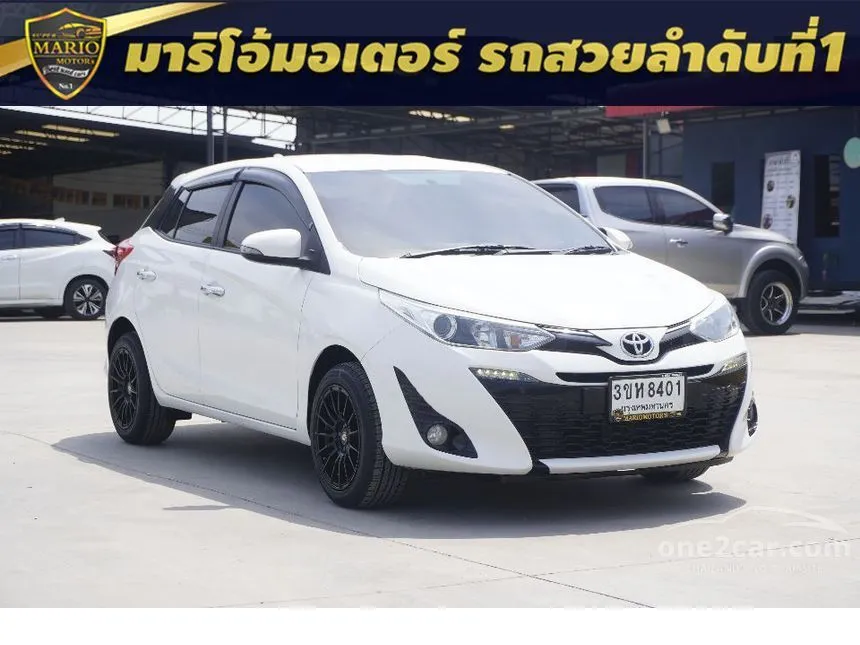 2017 Toyota YARIS G Hatchback