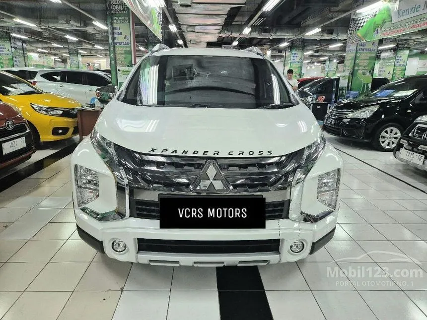Jual Mobil Mitsubishi Xpander 2020 CROSS Premium Package 1.5 di Jawa Timur Automatic Wagon Putih Rp 255.000.000