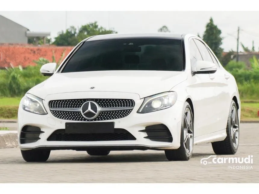 2019 Mercedes-Benz C300 AMG Line Sedan